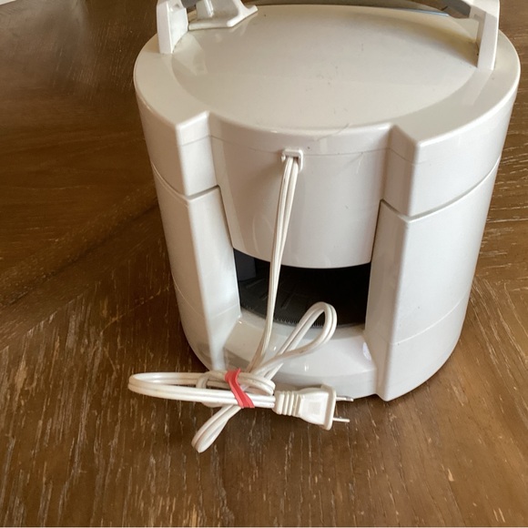 Black & Decker Lids Off Jar Opener - Picture 3 of 5